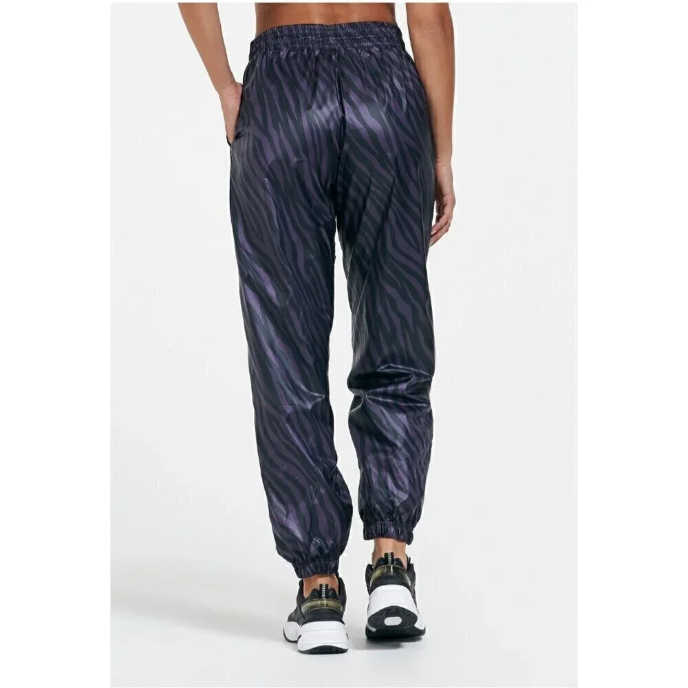 Nike Icon Clash Women's Joggers Size M Sweatpants Lightweight elastic waist